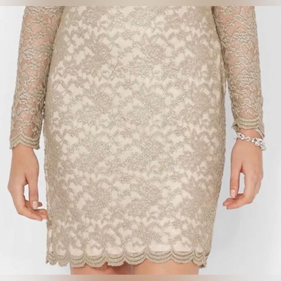 LAUREN by Ralph Lauren Scalloped Shimmering Metallic Lace Dress - Size 0 - Picture 5 of 12